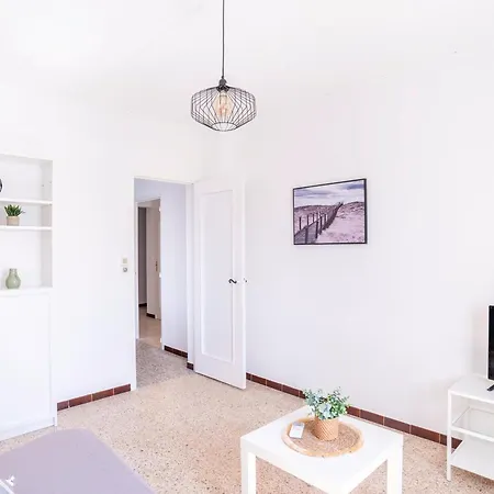 Bright Apartment For A Pleasant Stay In Hyeres Exterior photo