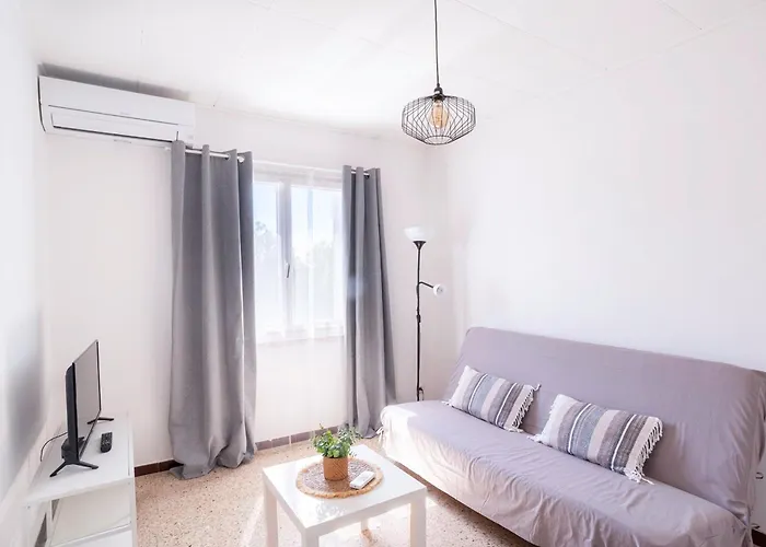 Bright Apartment For A Pleasant Stay In Hyeres