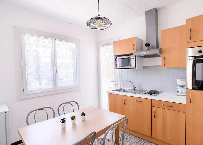 Bright Apartment For A Pleasant Stay In Hyeres
