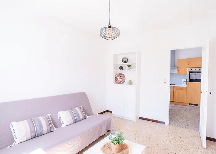 Bright Apartment For A Pleasant Stay In Hyeres